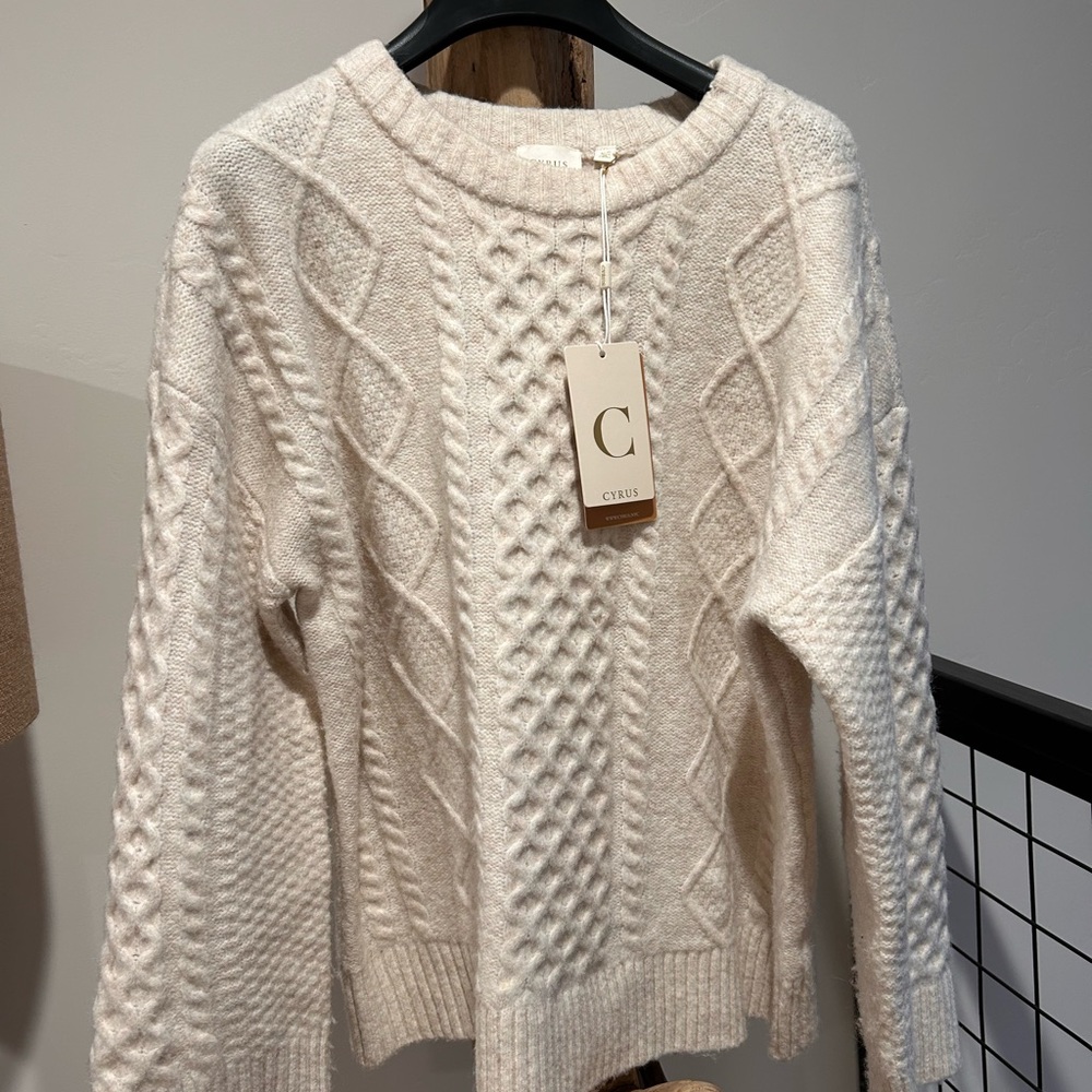 Cyrus Women's Ivory Cable Knit Sweater